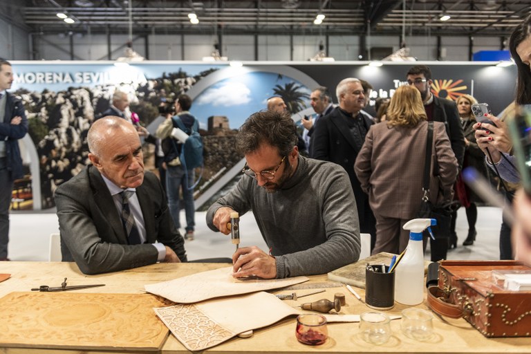 645b465e-306b-4cf4-b559-51463a30159c