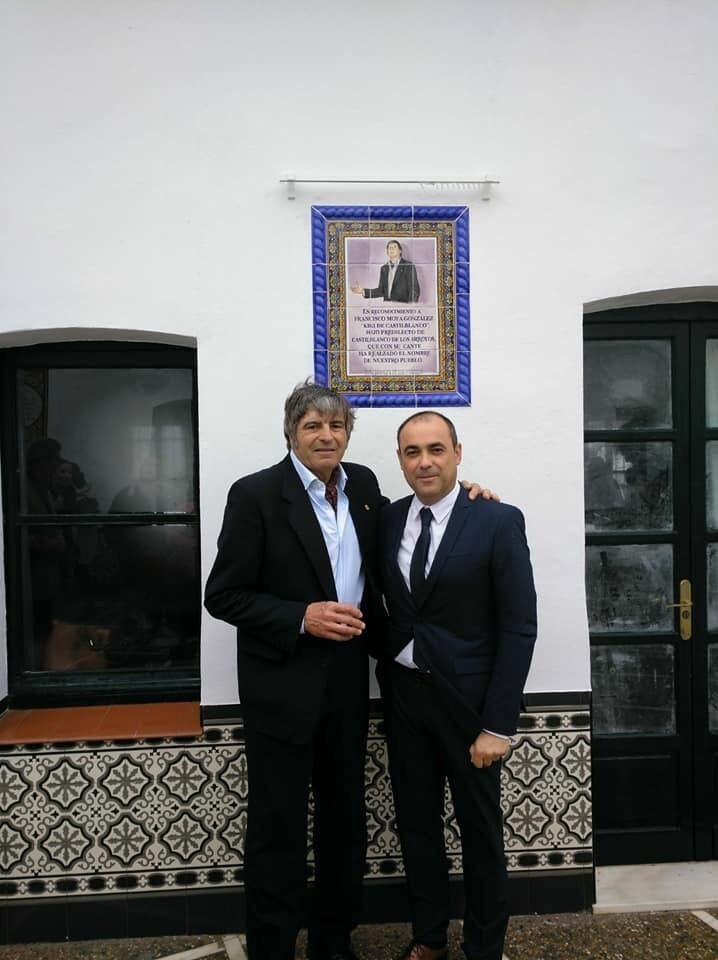 28377940_1434001953377974_9065658192735180019_n