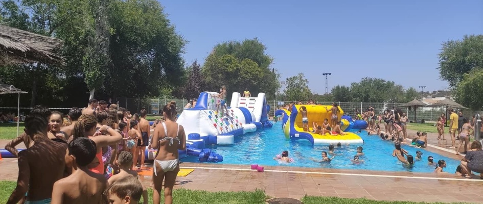 296486210_424038389752464_179780467608984968_n