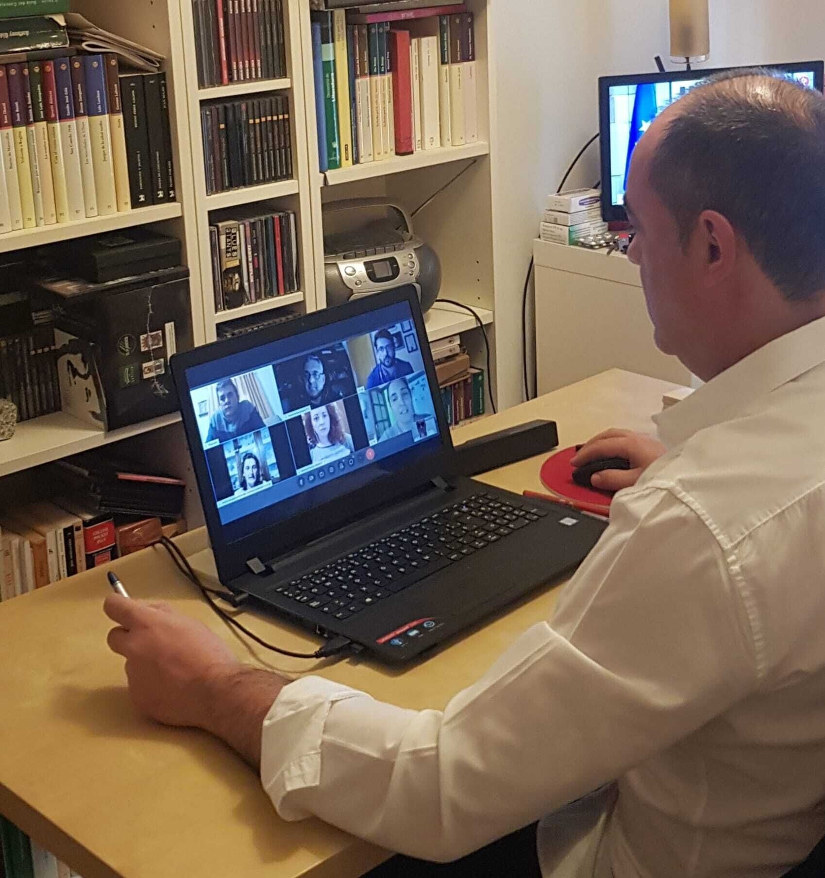 2d49fdb2-cde2-41dd-937d-4572318816a9