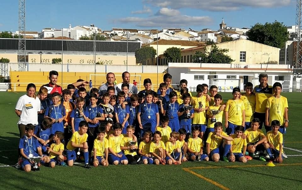 34016889_1523720984406070_3286053845804777472_n