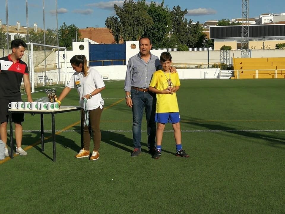 34076028_1523721627739339_3718152260434264064_n