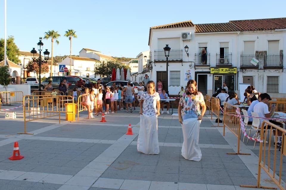 364095160_665807778908856_3907411849705960459_n