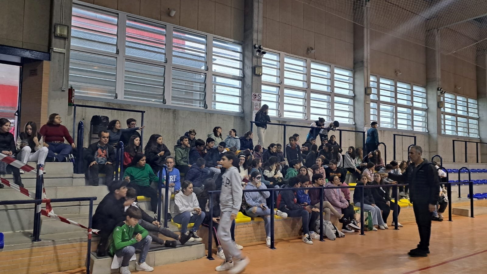 431112749_951030343177259_5282221139024463432_n