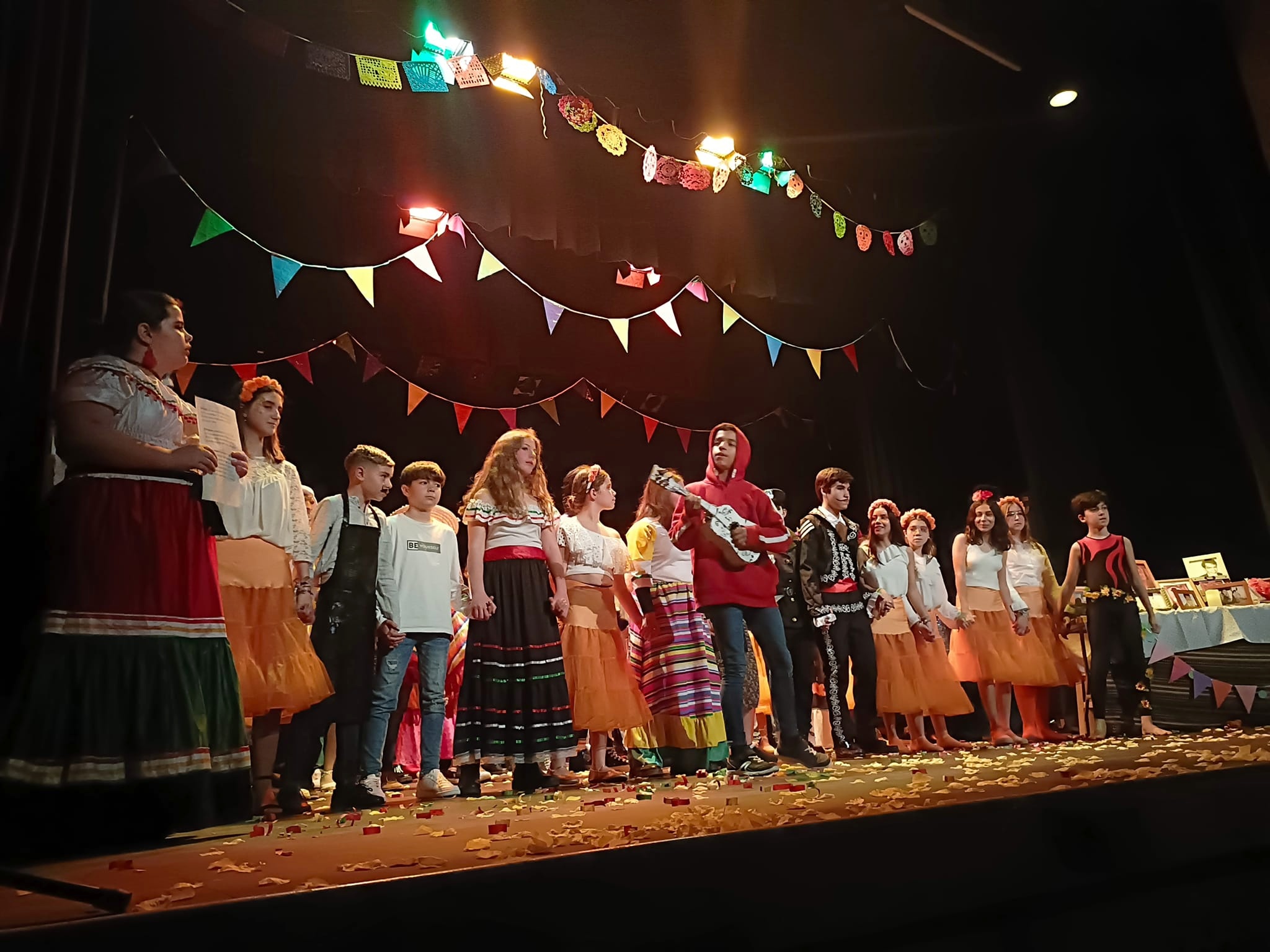 431129680_951029389844021_1483319891649900932_n