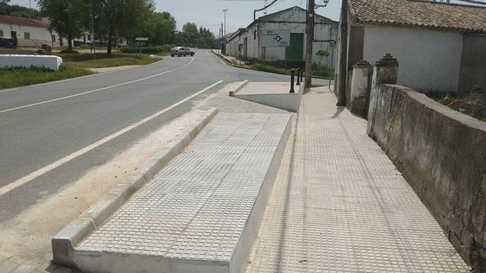 Accesos carretera almaden26.04 (1)