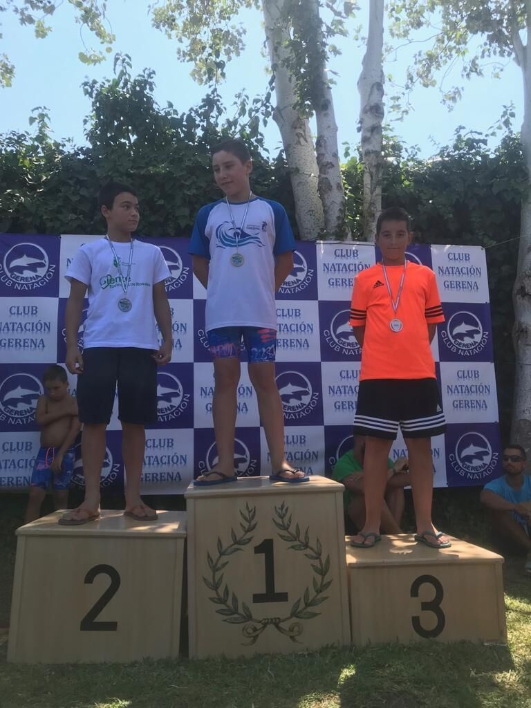 Campeones Cursos Natación.28.08 (3)