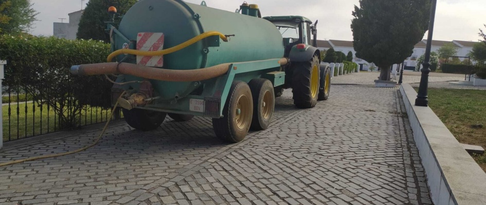 Cuba de Agua riego pozo.01.07 (3)