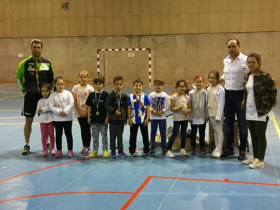 ESCUELAS VOLEI Y BALONCESTO.25.05 (2)