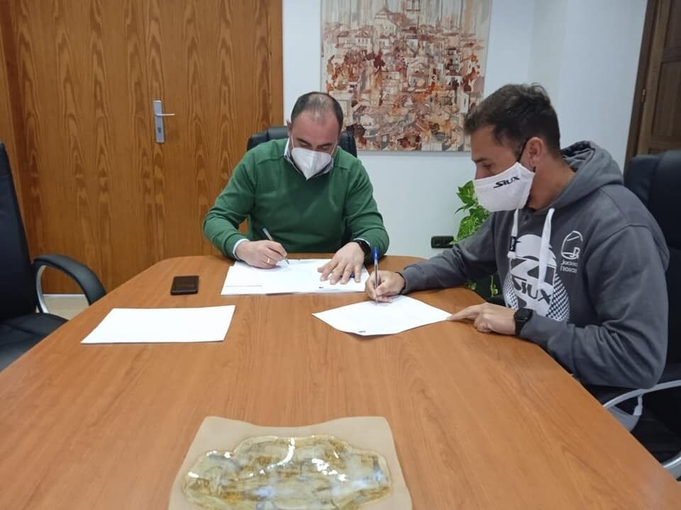 Firma Convenio Deportes 22.03 (1)