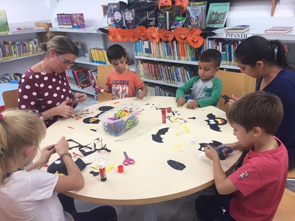 Manualidades Biblioteca.28.10 (2)