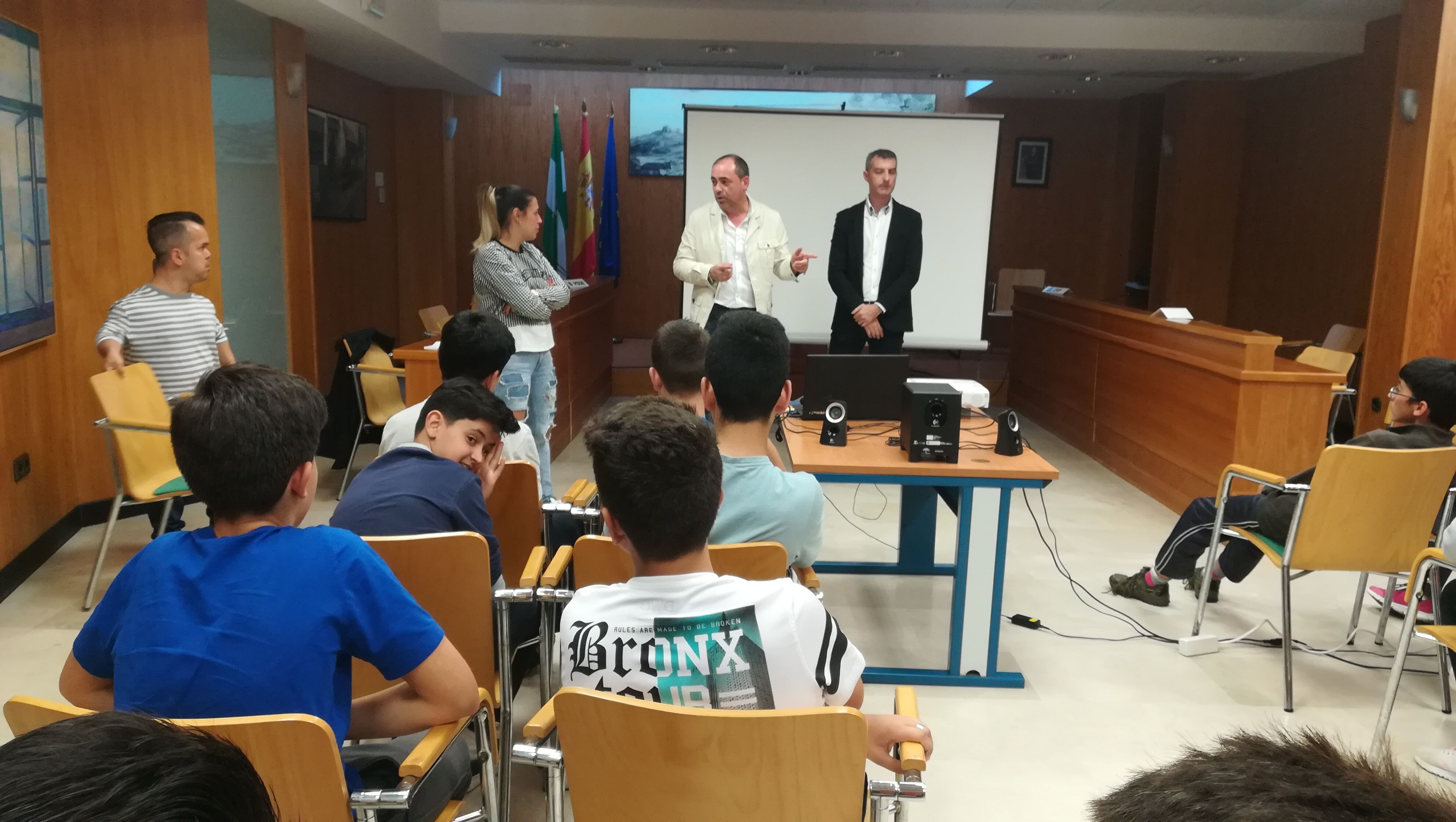 Parlamento Joven.30.04 (1)