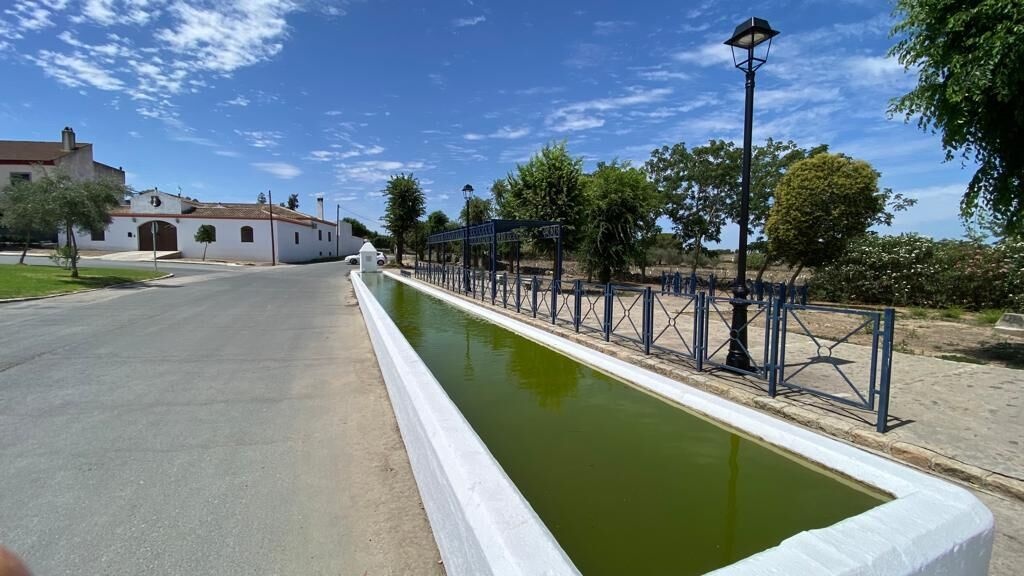 bfba5c49-717e-4c77-bf4e-a3f8c8674e3c