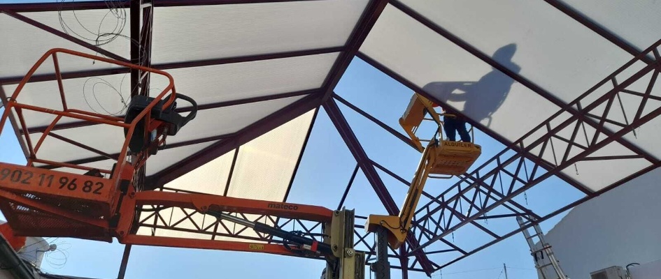 cubierta mercado plaza